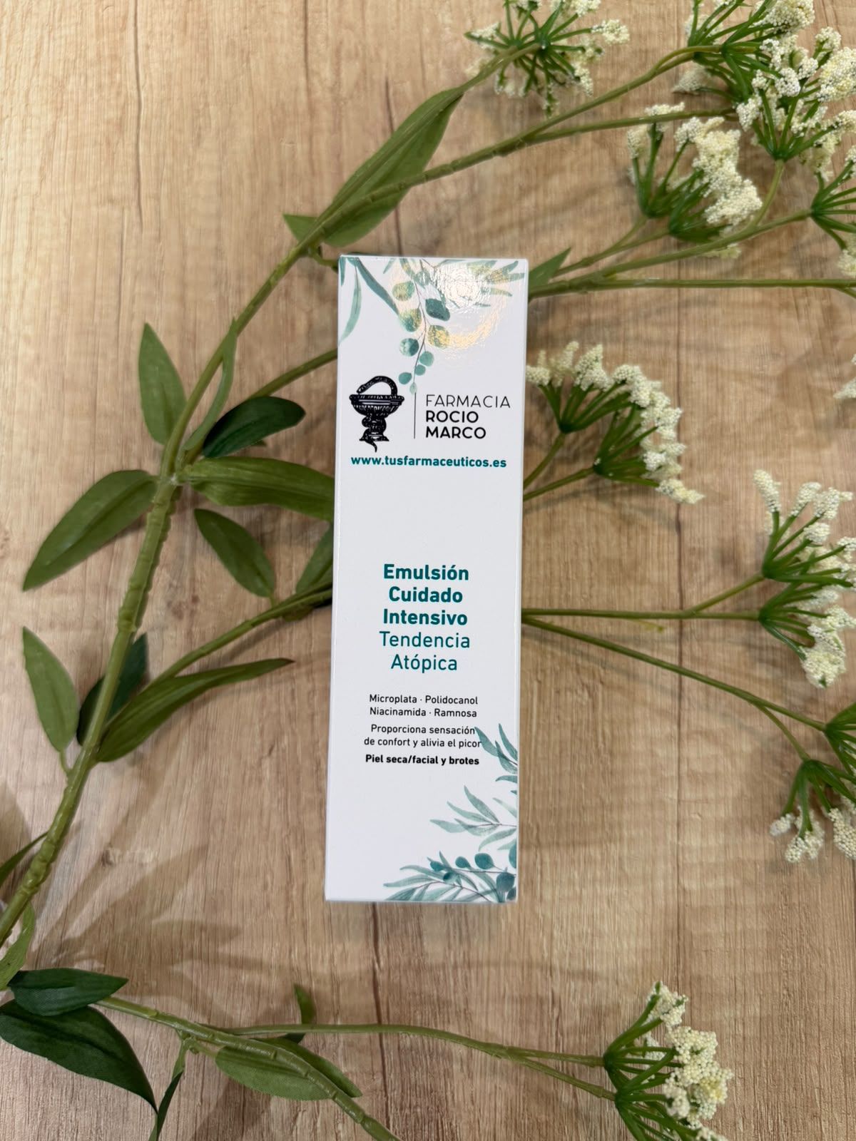 Comprar online crema intensiva facial y corporal para piel atópica. Farmacia Comprar online crema intensiva facial y corporal para piel atópica. Farmacia